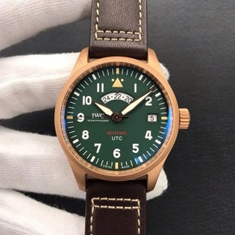 아이더블류씨 파일럿 스핏파이어 UTC 39mm